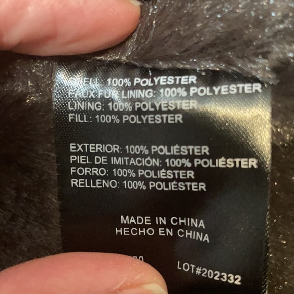 WEATHERPROOF | faux fur quilted vest - Picture 10 of 12